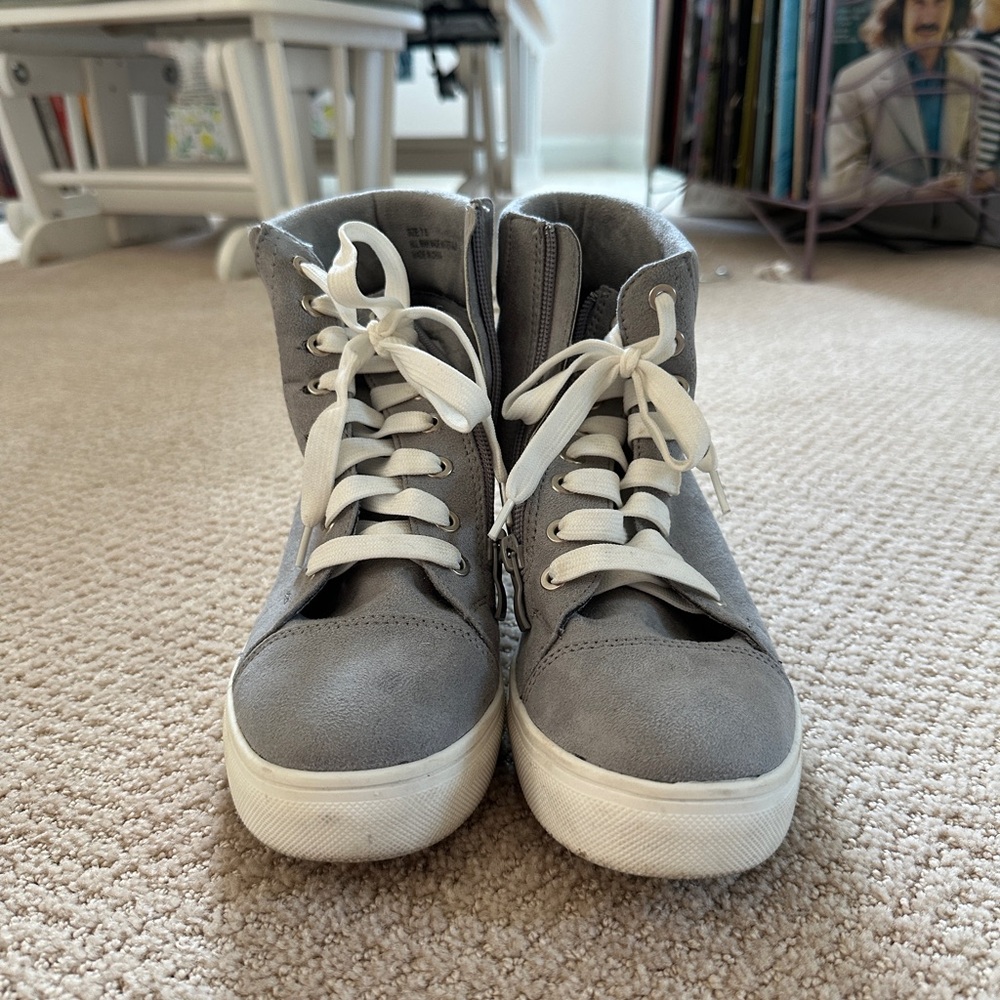 Abercrombie & Fitch Gray High-Top Sneakers
